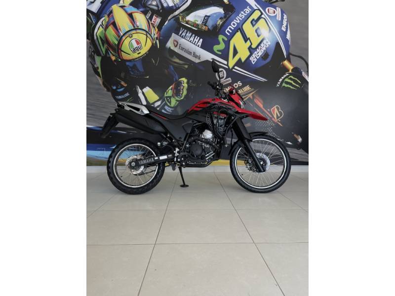 YAMAHA - XTZ 250 - 2023/2024 - Vermelha - R$ 27.900,00