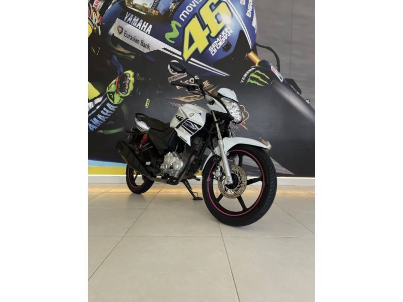 YAMAHA - FAZER - 2015/2015 - Branca - R$ 11.900,00