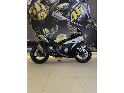 KAWASAKI - NINJA ZX-10R - 2018/2019 - Prata - R$ 75.900,00