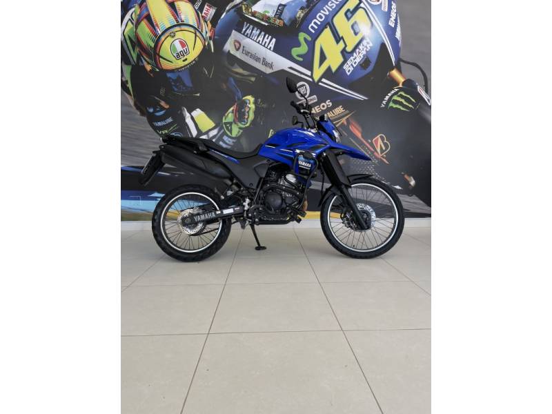 YAMAHA - XTZ 250 - 2022/2023 - Azul - R$ 25.900,00