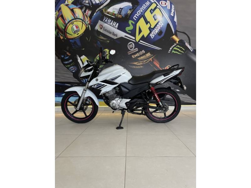 YAMAHA - FAZER - 2015/2015 - Branca - R$ 11.900,00