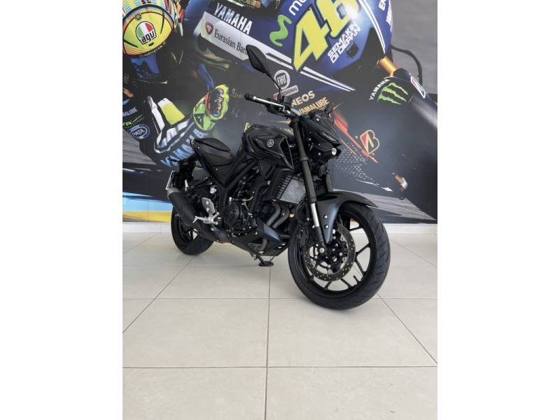 YAMAHA - MT - 2023/2024 - Preta - R$ 30.900,00