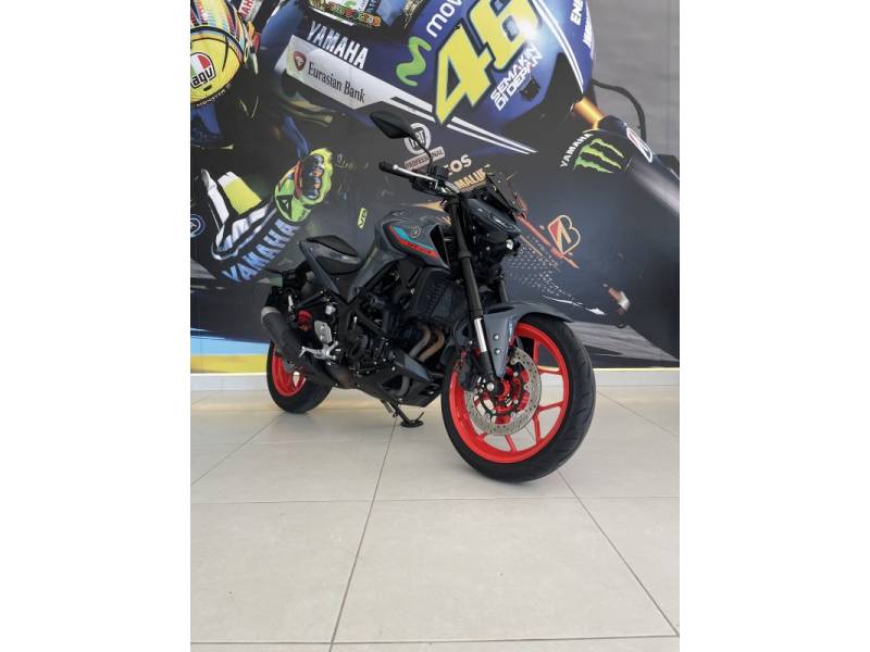 YAMAHA - MT - 2022/2023 - Cinza - R$ 31.900,00