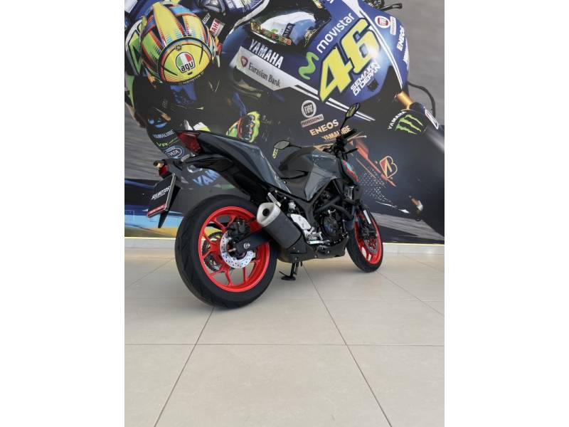 YAMAHA - MT - 2022/2023 - Cinza - R$ 31.900,00