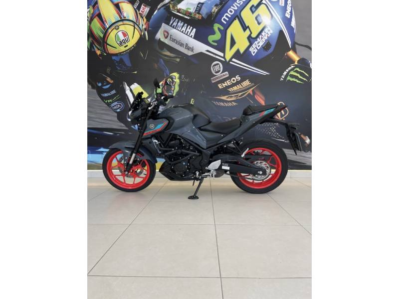 YAMAHA - MT - 2022/2023 - Cinza - R$ 31.900,00