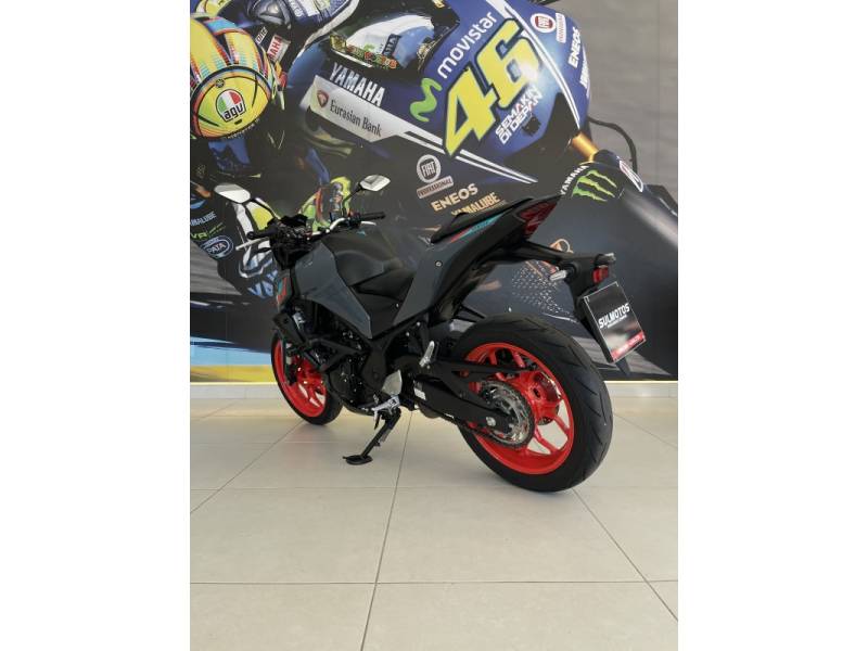YAMAHA - MT - 2022/2023 - Cinza - R$ 31.900,00