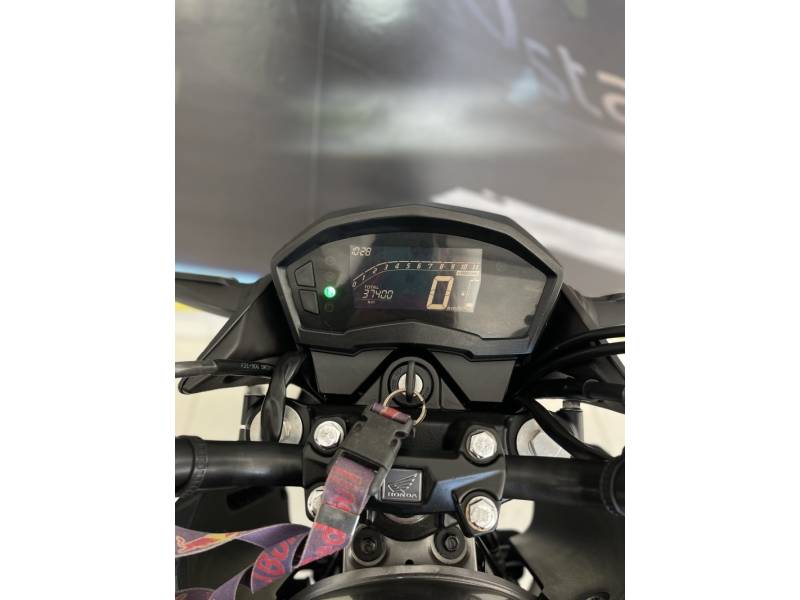 HONDA - CB 250F TWISTER - 2020/2020 - Prata - R$ 19.900,00