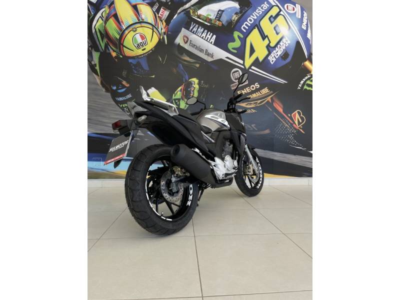 HONDA - CB 250F TWISTER - 2020/2020 - Prata - R$ 19.900,00