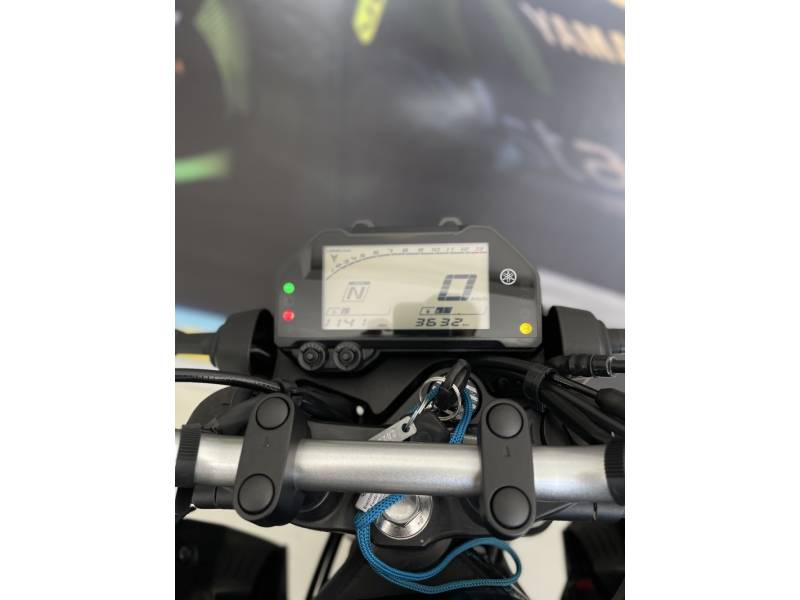 YAMAHA - MT - 2023/2024 - Preta - R$ 30.900,00