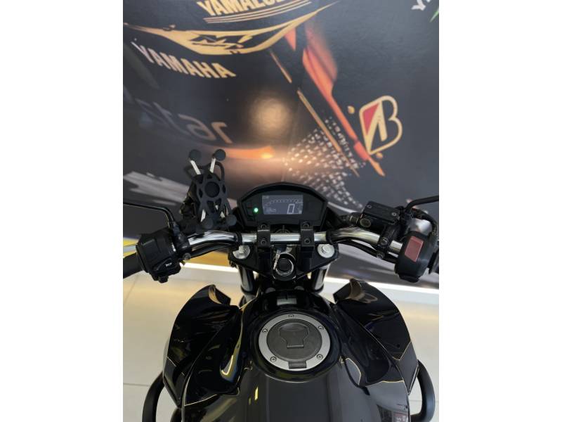 HONDA - CB 250F TWISTER - 2015/2016 - Preta - R$ 16.900,00