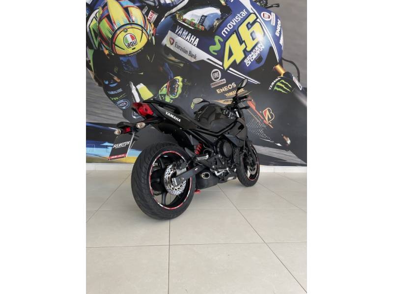 YAMAHA - XJ6 N - 2014/2015 - Preta - R$ 39.900,00