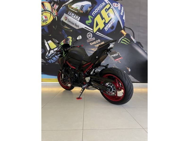 KAWASAKI - Z900 - 2021/2021 - Preta - R$ 51.900,00