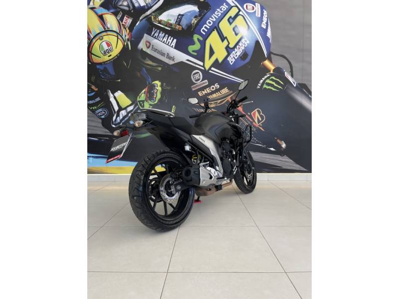 YAMAHA - FAZER - 2023/2023 - Preta - R$ 22.900,00