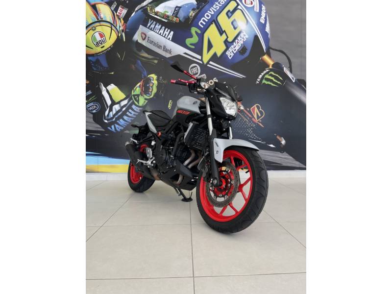YAMAHA - MT - 2019/2020 - Cinza - R$ 24.900,00