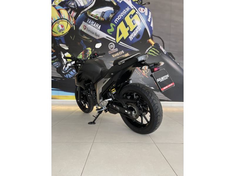 YAMAHA - FAZER - 2022/2022 - Preta - R$ 21.900,00