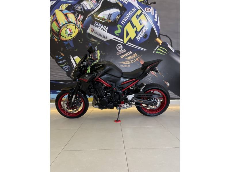 KAWASAKI - Z900 - 2021/2021 - Preta - R$ 51.900,00