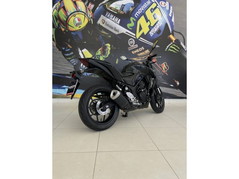 YAMAHA - MT - 2023/2024 - Preta - R$ 30.900,00